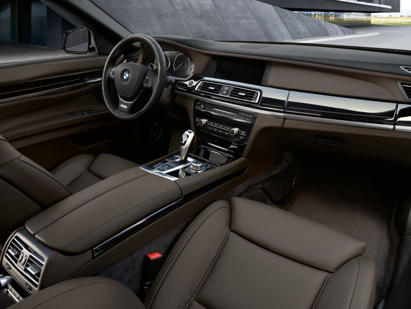 BMW 7 f01 салон