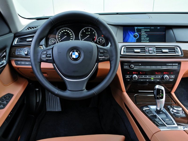 BMW 730d салон