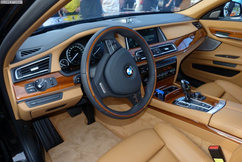 BMW 750 f10