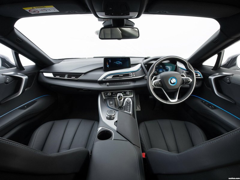 BMW i8 2021 салон