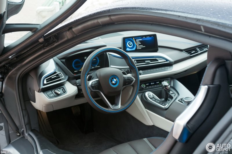 BMW i8 2016 салон