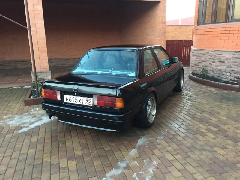 BMW e30 Coupe 1 Generation