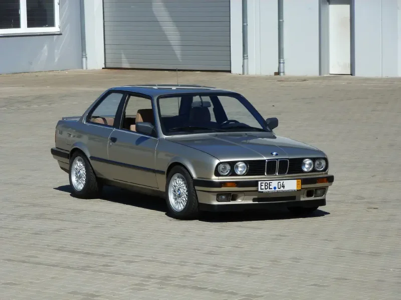 BMW e21 318i