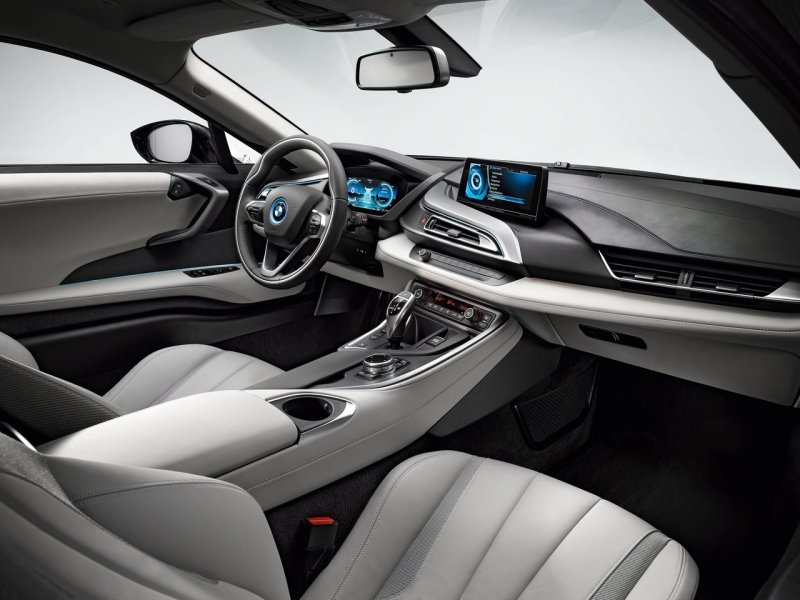 BMW i8 Coupe салон
