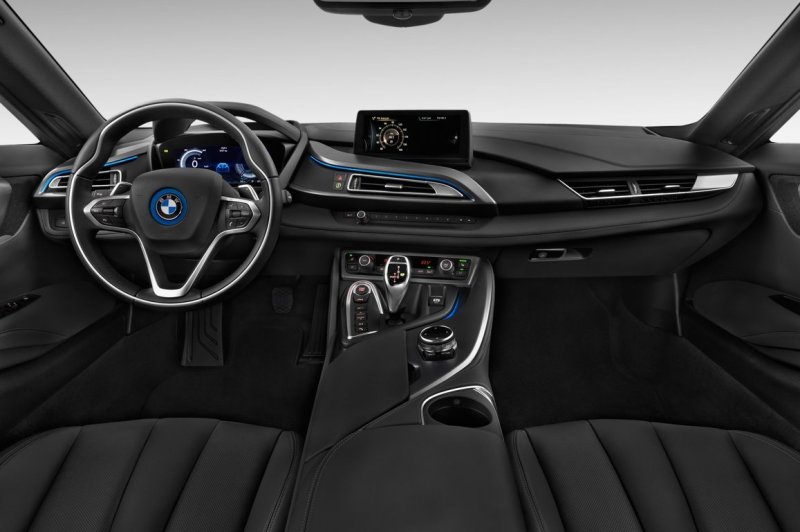 BMW i8 2021 салон