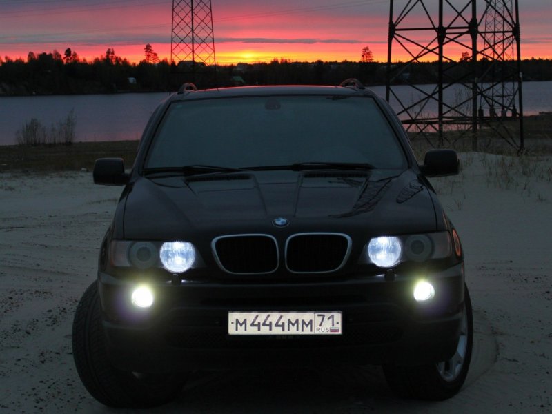 BMW x5 e53 в темноте