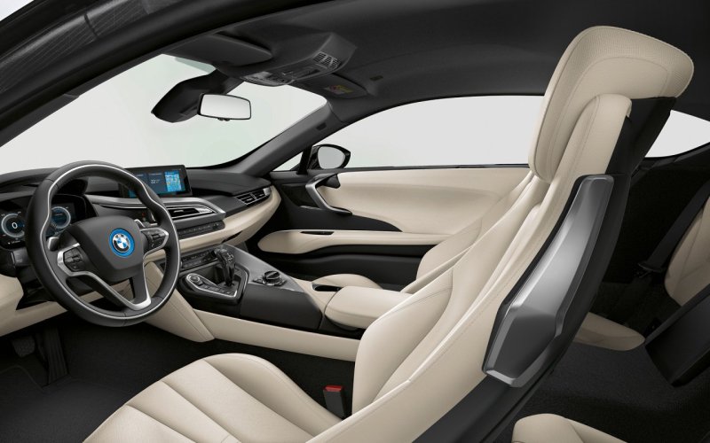 BMW i8 Coupe салон