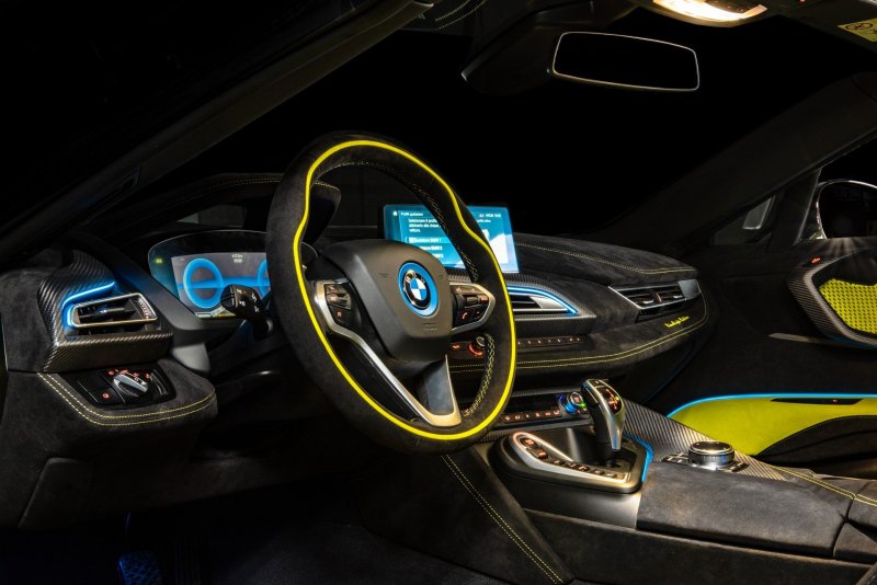 BMW i8 2020 салон
