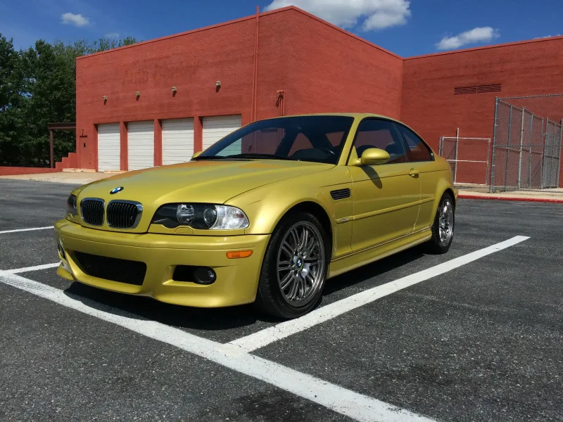 BMW m5 e39 Yellow