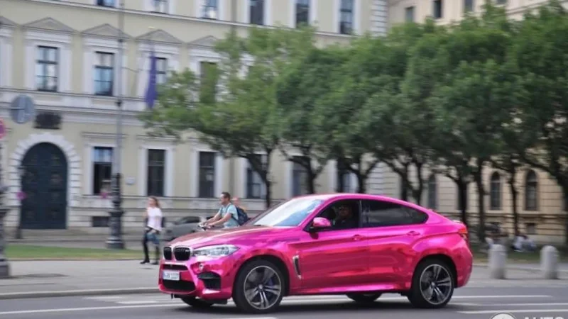 БМВ x6 розовая