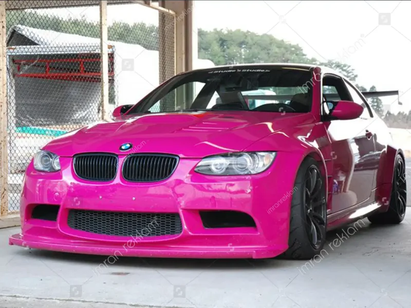 BMW x6 Pink