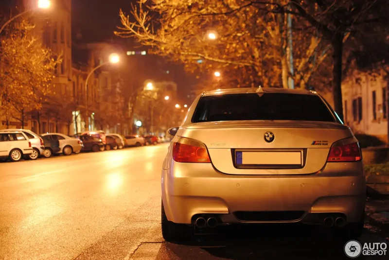 BMW m5 e60 на закате