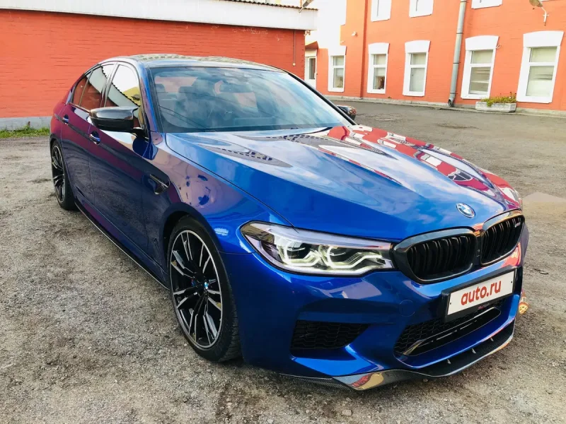 BMW m5 f90 Blue