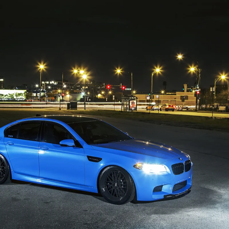 BMW f10 синяя