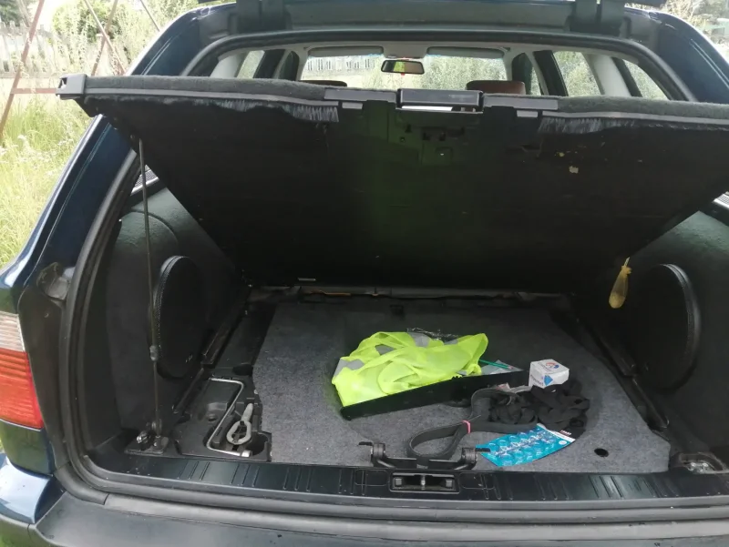 BMW e39 универсал багажник