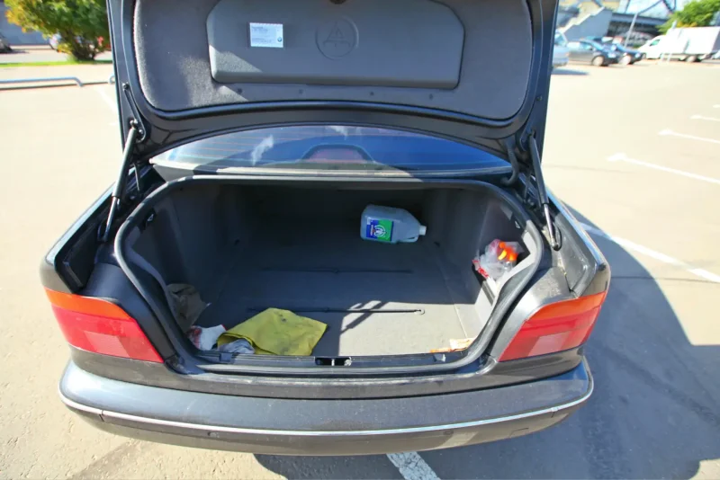 BMW 3 e90 купе багажник