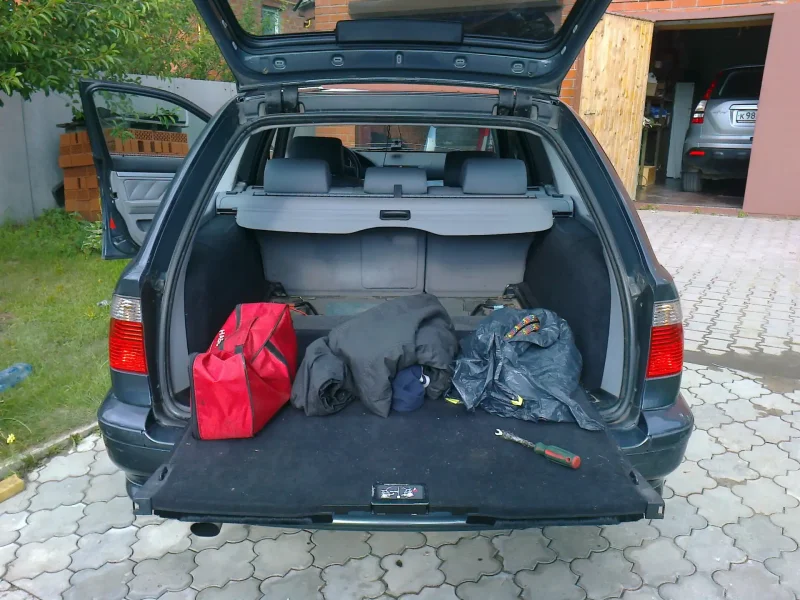 BMW e34 Touring багажник
