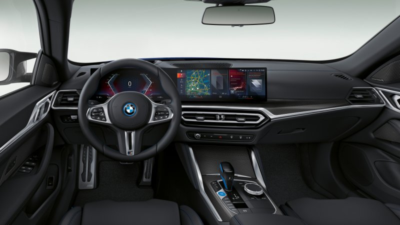 235 2023 BMW