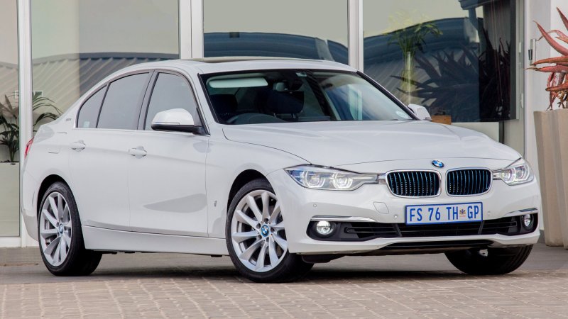 BMW 330 2017