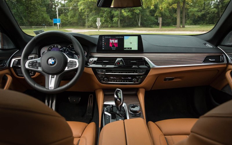 BMW 3 2018 салон