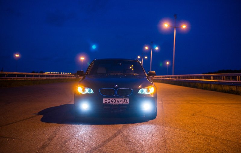 BMW e60 ночью