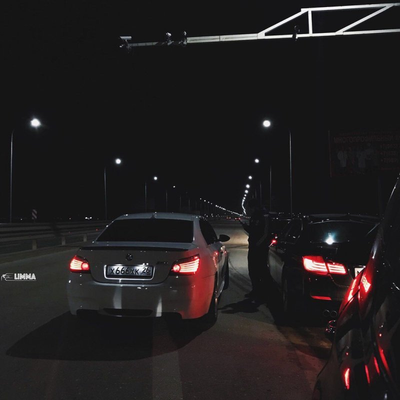 BMW e60 ночью
