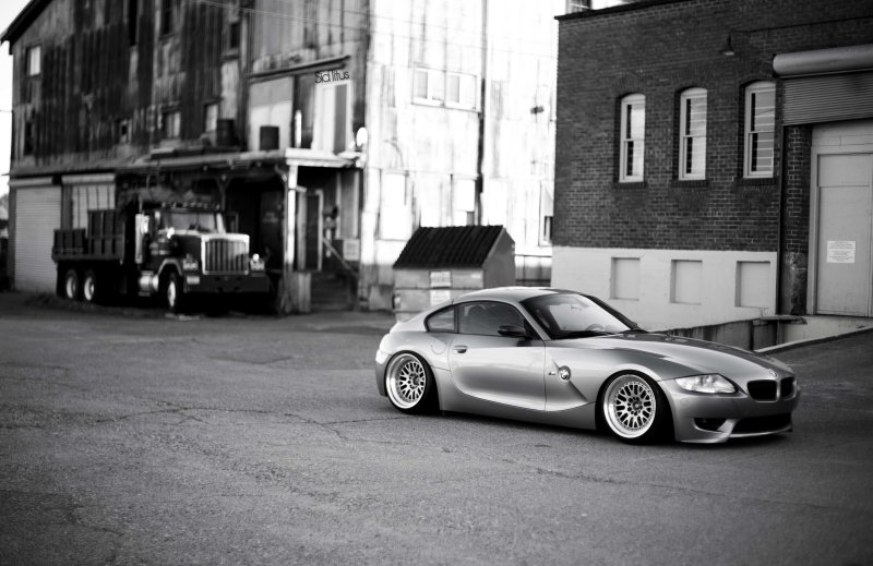 BMW чёрно-белая