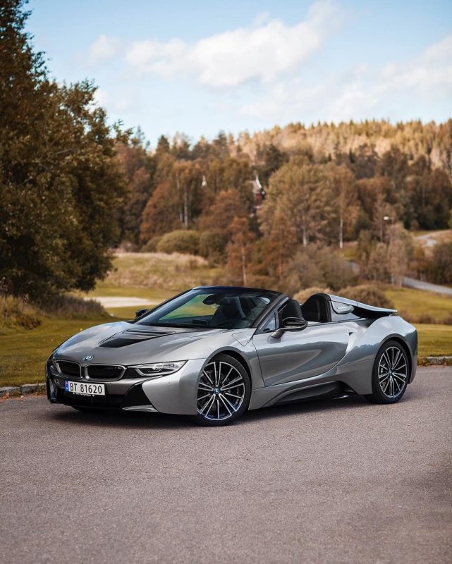 BMW спорткар i8