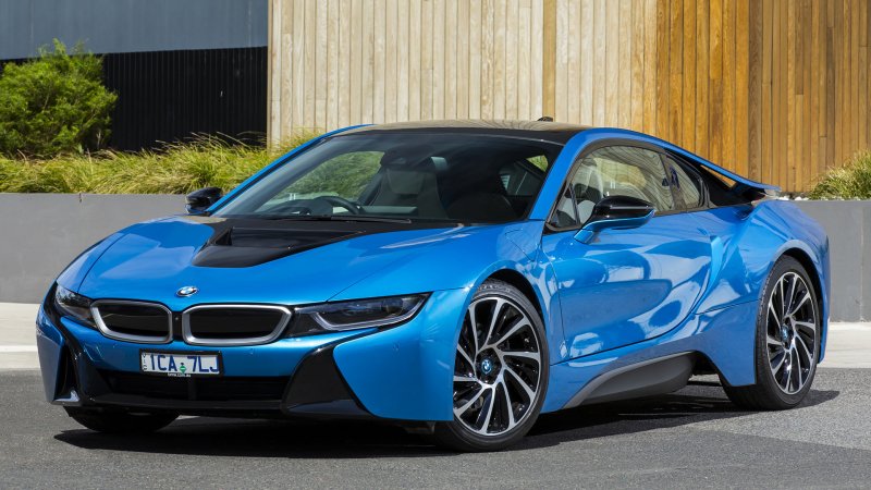 Спортивная БМВ i8