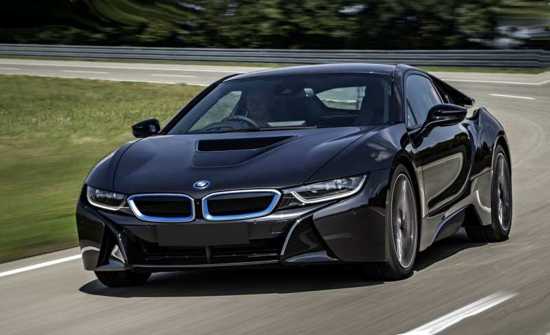 BMW i8 Turbo черная