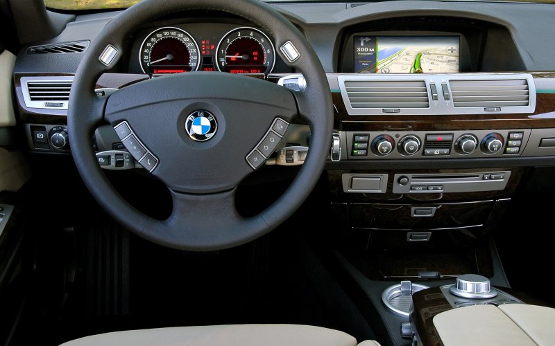 BMW 7 e65