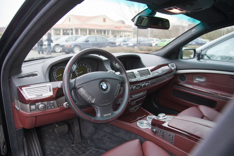 BMW 745i салон