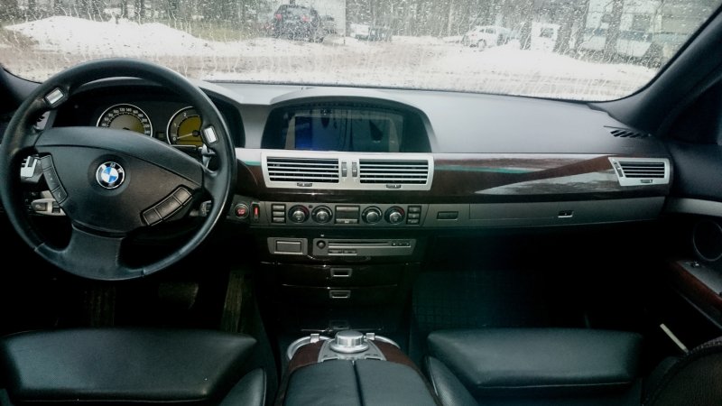 BMW 750 2008 салон