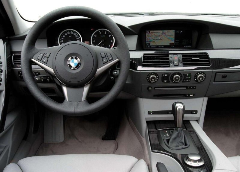 BMW e60 530i салон