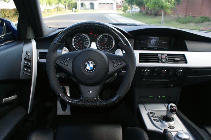 BMW 5 e60 салон