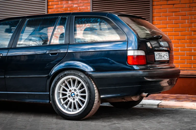 BMW e36 Touring stance