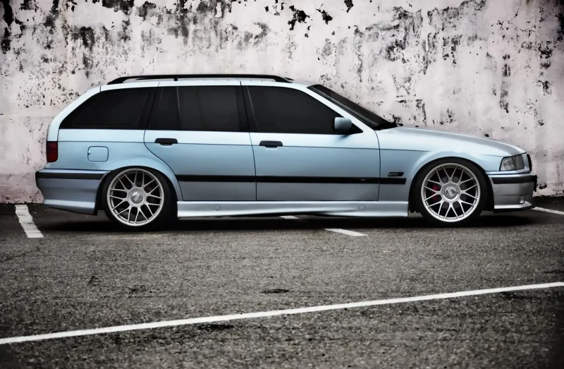 BMW e36 Touring stance