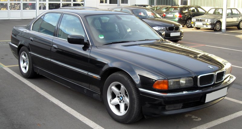 БМВ 725i
