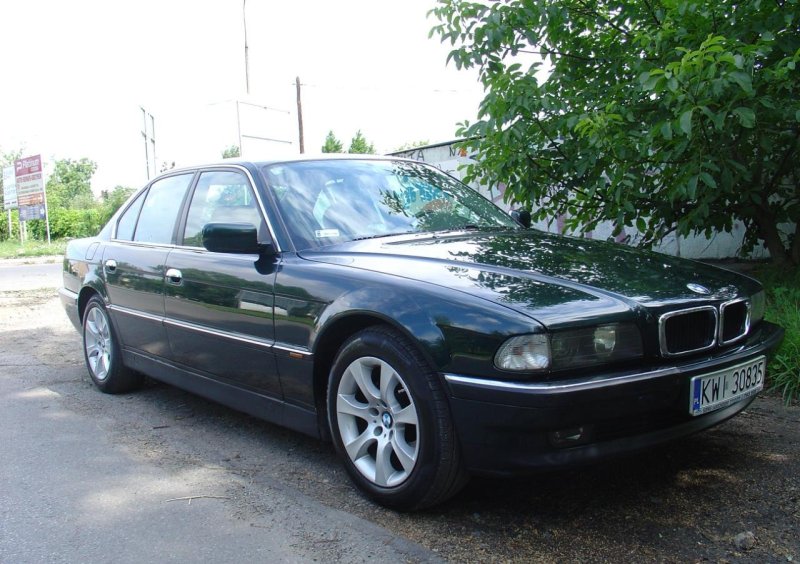 БМВ 725i 2008
