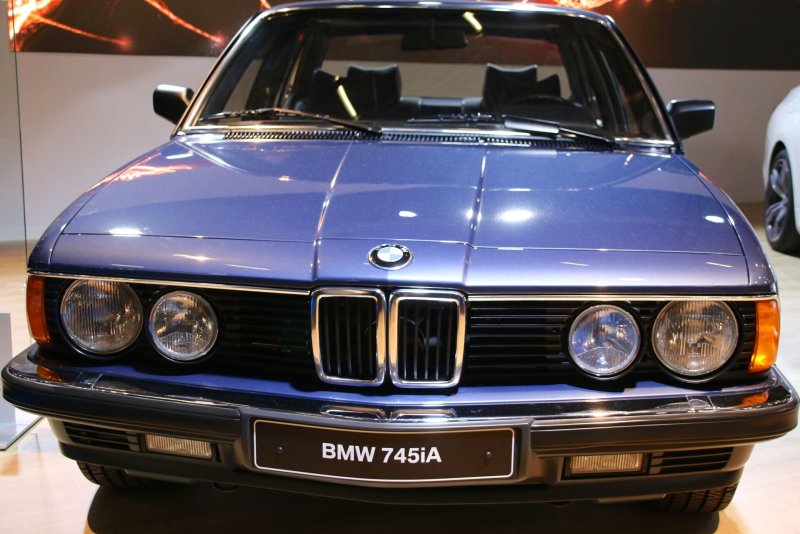 БМВ 732i 1983