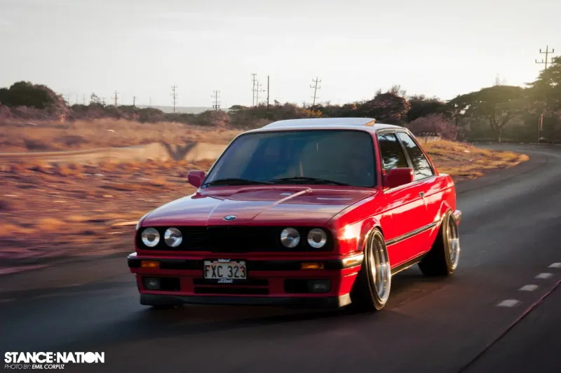 BMW e30 Coupe Red
