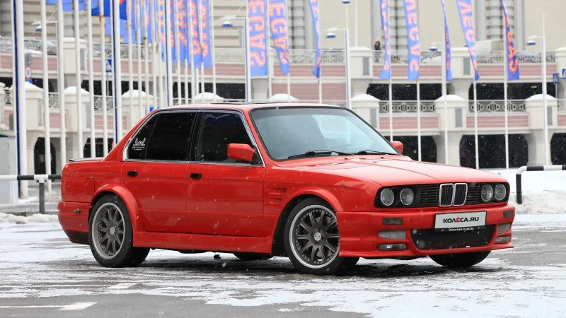BMW 318 е30