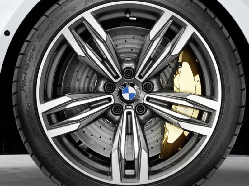 Колеса BMW Performance r20 raznoshirokie