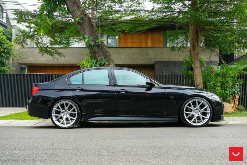 BMW 3 Black Wheels