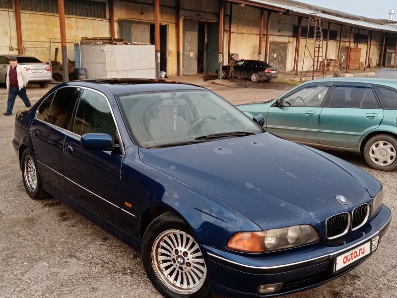 БМВ седан 1998