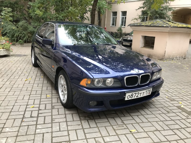 БМВ 523 1999