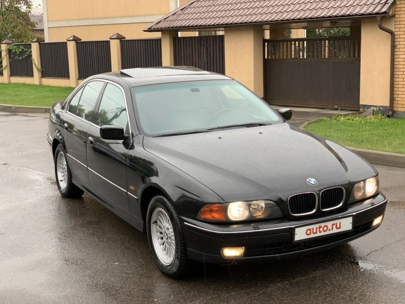 БМВ е39 523i