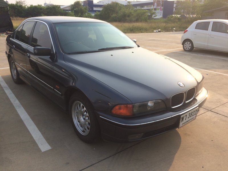 BMW 528i 1998