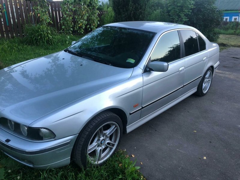BMW 523i 1998