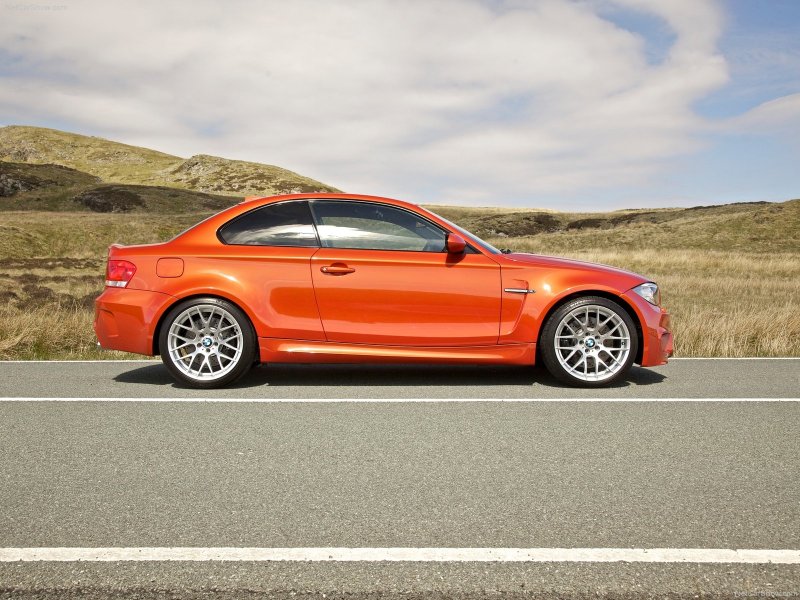 BMW m1 Coupe 2011